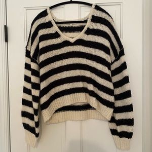 Madewell Black & White Cropped V-Neck Sweater